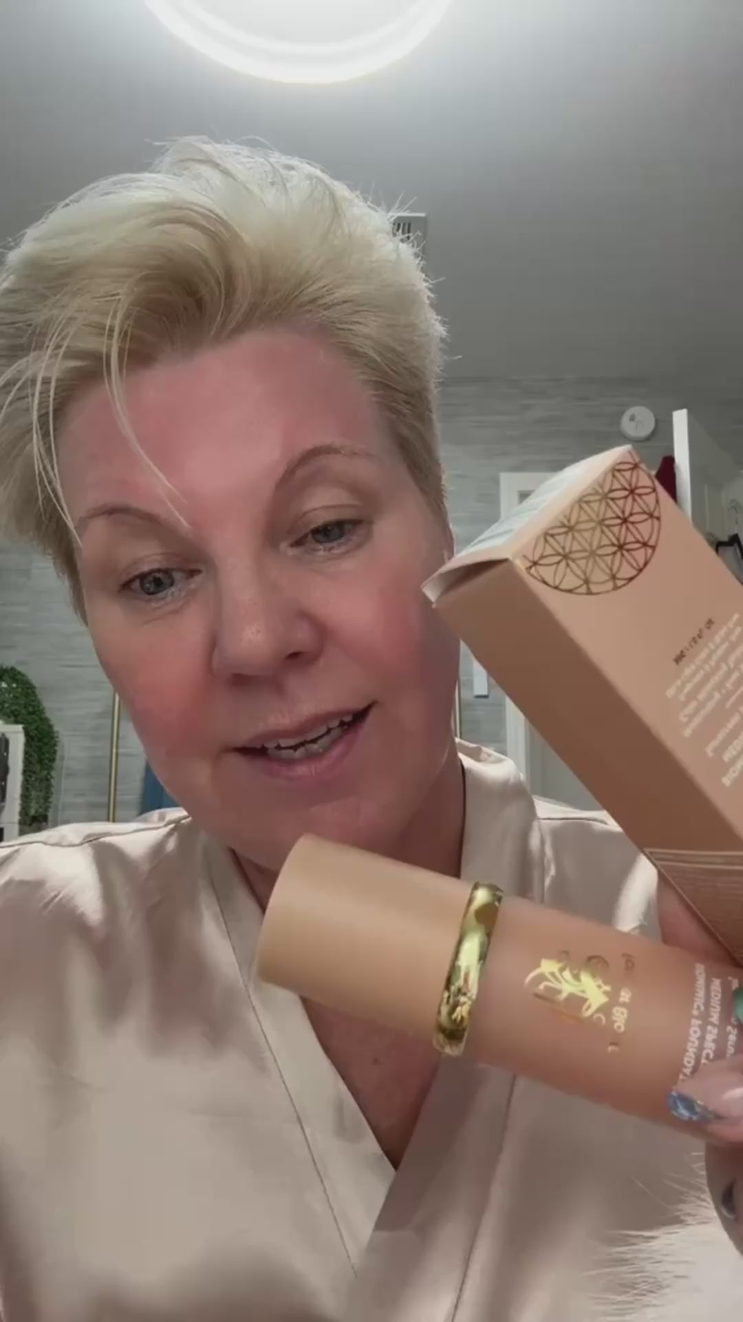 Original Biomimic 4-in-1 Color Changing Foundation video